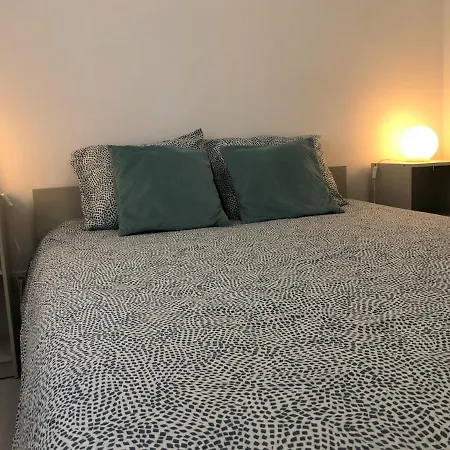 Charming Apartment- Peniche Apartment Consolação